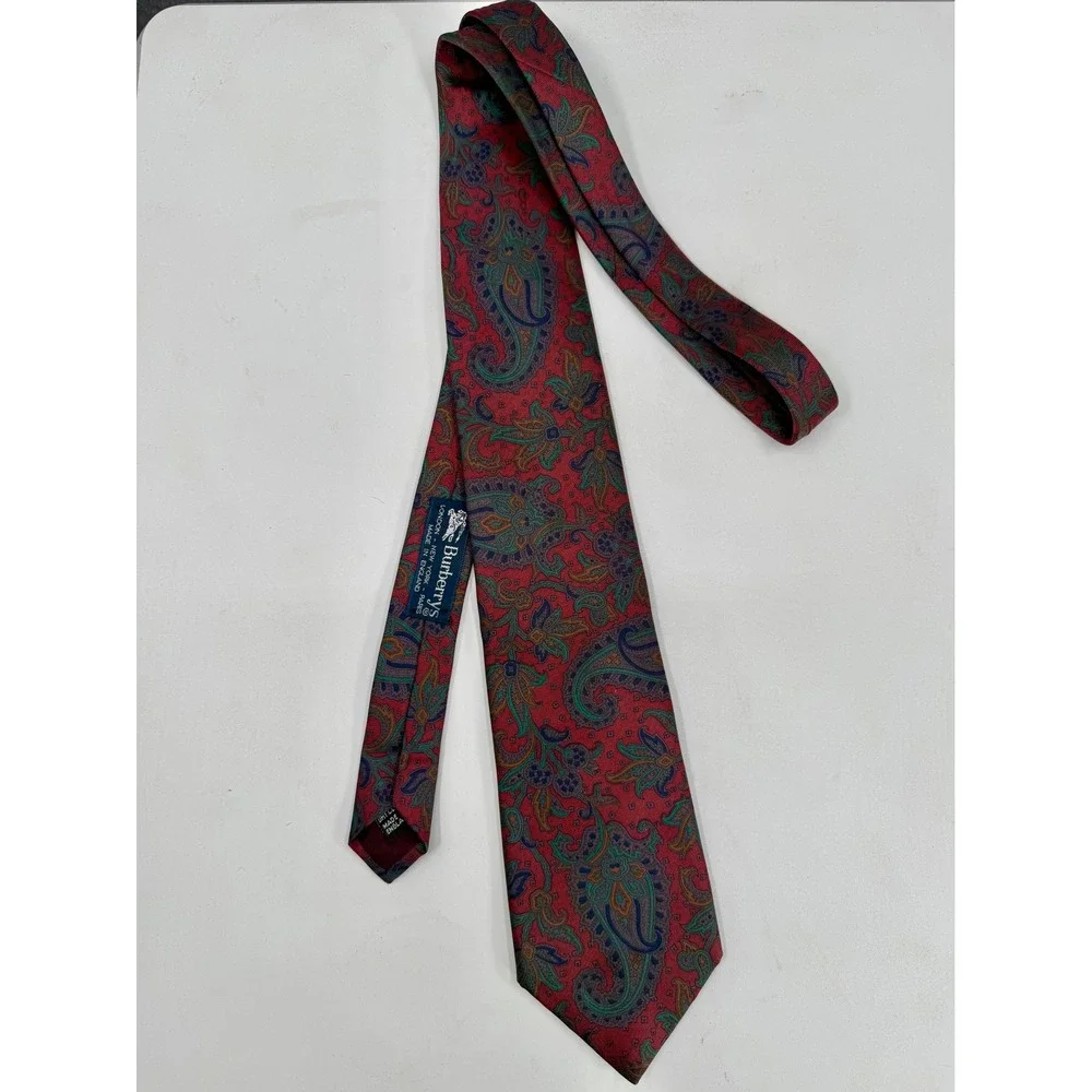 Burberrys Necktie Mens OS Red Paisley Silk Made in England Vintage Luxury